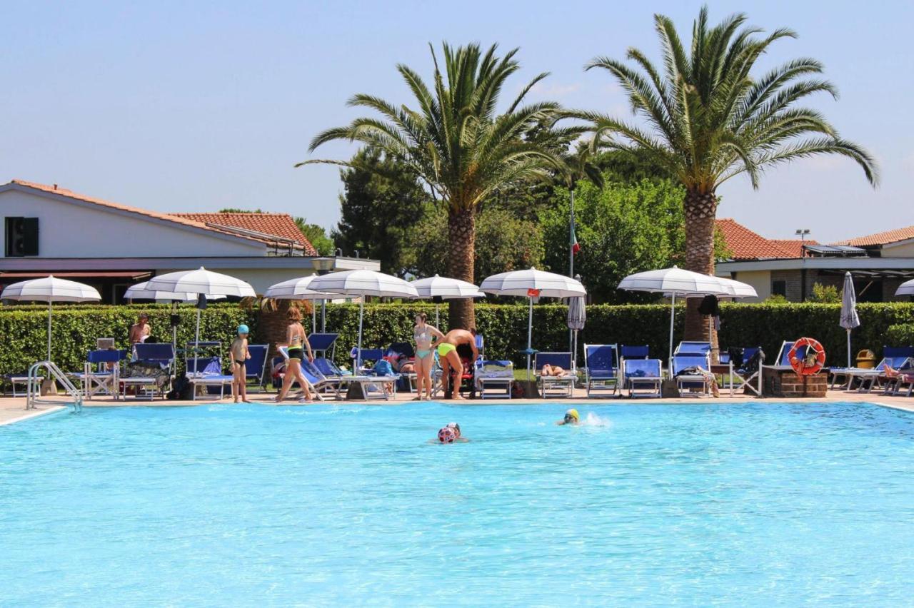 Apartment In Cecina Mare With Outdoor Pool Marina di Cecina Εξωτερικό φωτογραφία