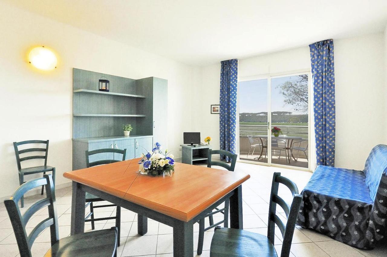 Apartment In Cecina Mare With Outdoor Pool Marina di Cecina Εξωτερικό φωτογραφία