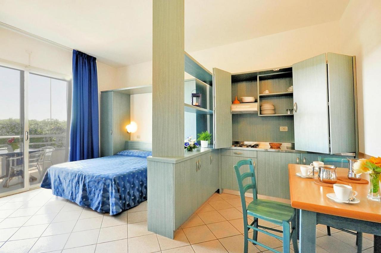 Apartment In Cecina Mare With Outdoor Pool Marina di Cecina Εξωτερικό φωτογραφία