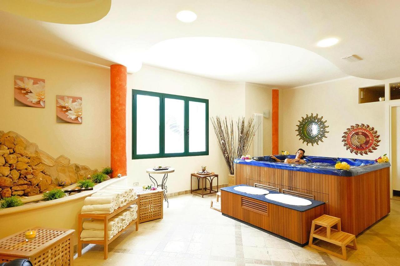 Apartment In Cecina Mare With Outdoor Pool Marina di Cecina Εξωτερικό φωτογραφία